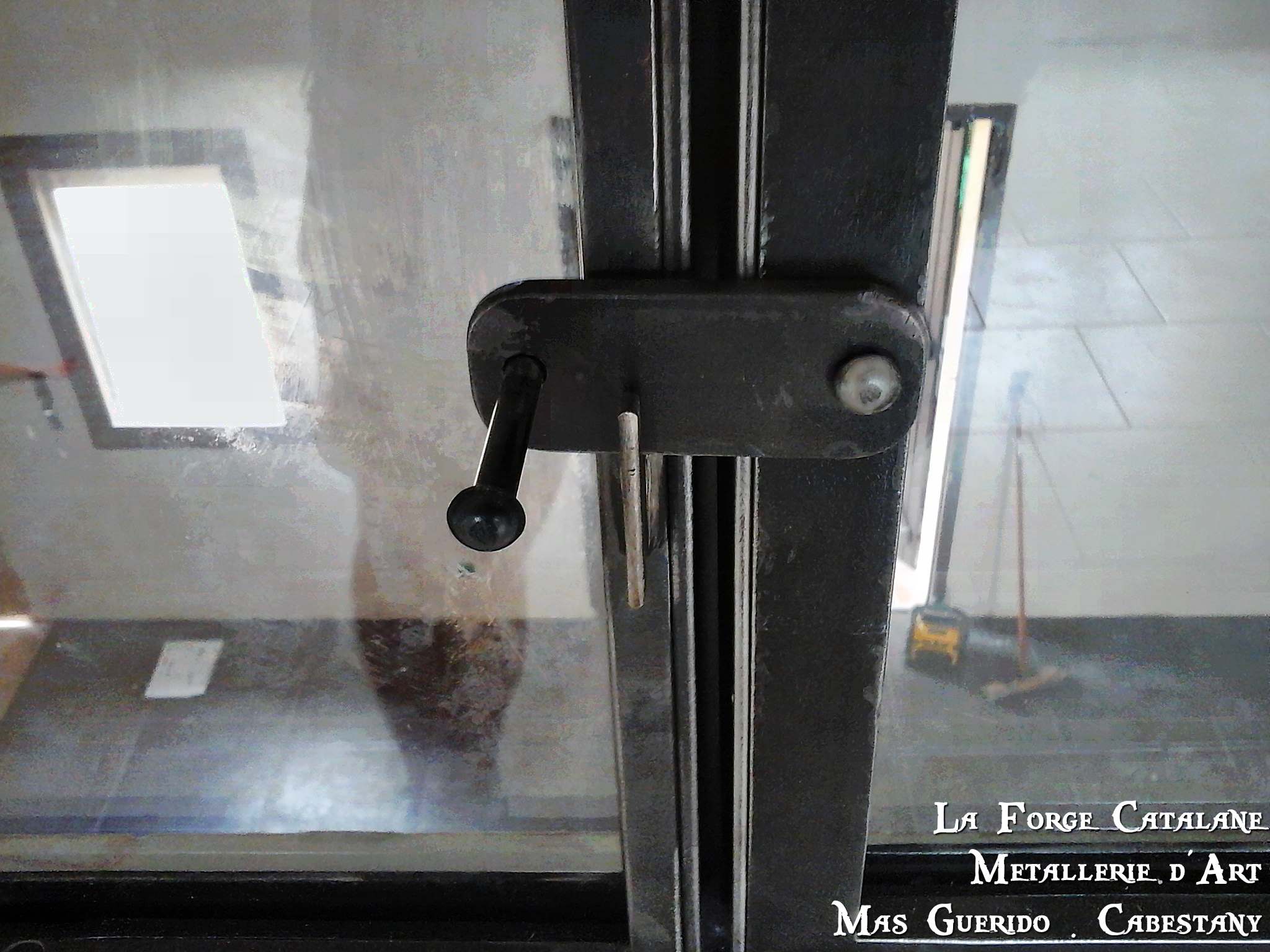 verriere ancien atelier mur vitrage verre forge catalane 5.jpg